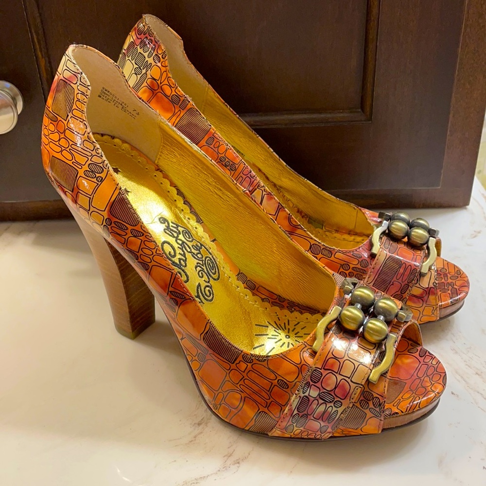 Naughty Monkey Peep-Toe heels